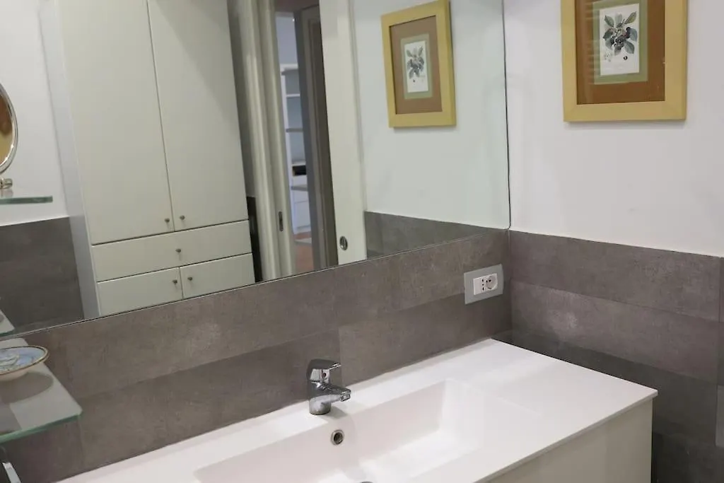 Nea Parthenope Apartment Naples